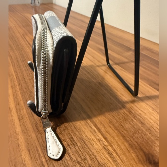 Coach Blue and Cream Checkered Wallet - Picture 5 of 12